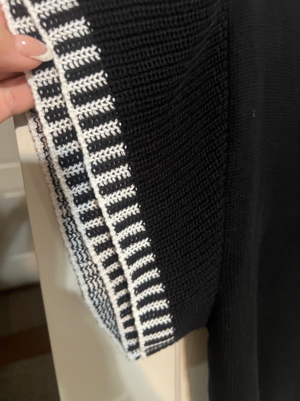 Miss Sparkling Black Short-Sleeve Knit Top with White Trim - Picture 4 of 8